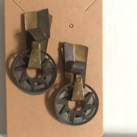 Unique Steampunk Ribbon Wheel Brass Drop Earrings - Picture 1 of 6